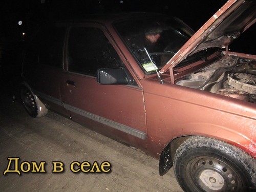 Опель Аскона ночью фото
